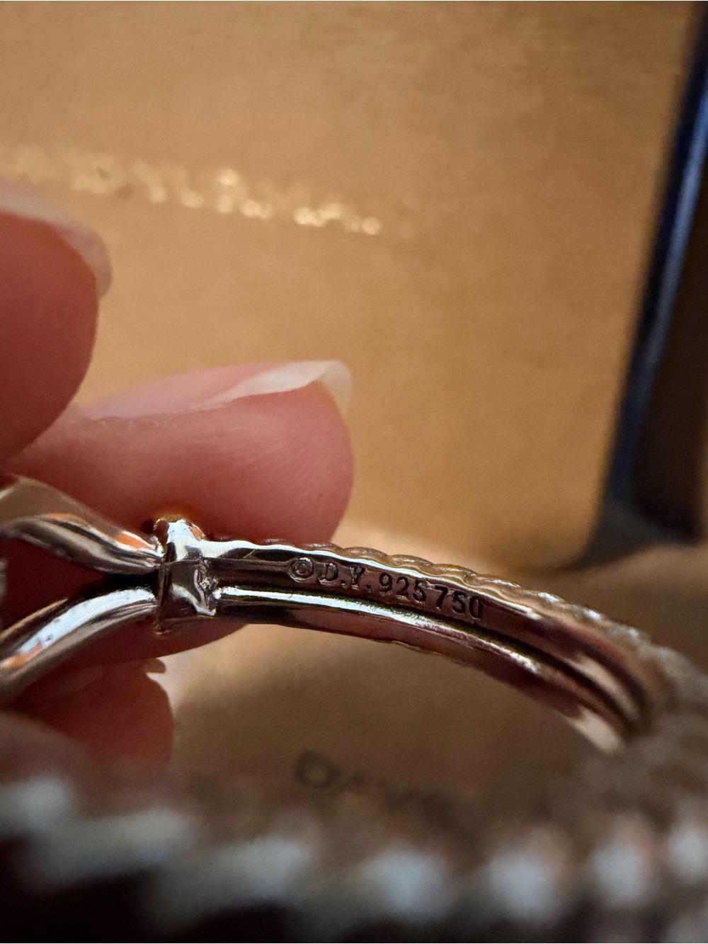 David Yurman Two-Tone thoroughbred Band with Gold - Picture 3 of 6